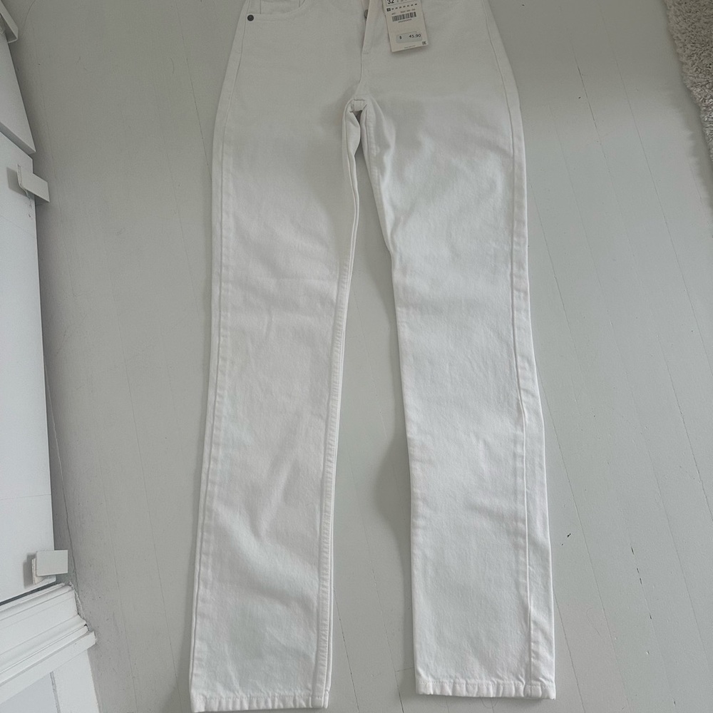Zara White Mid Rise Full Length Jeans